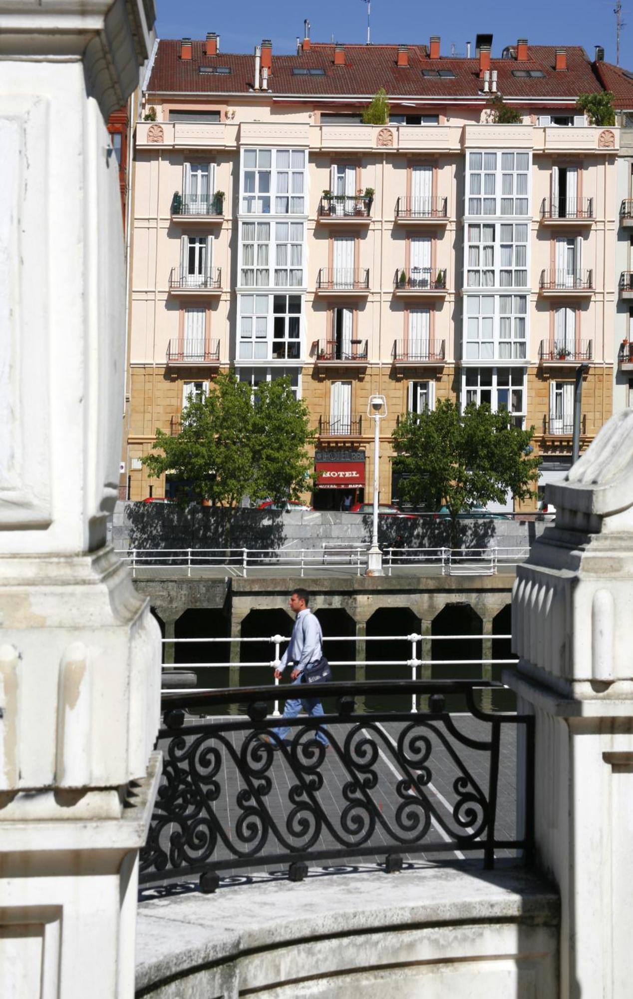 Hotel Ripa Bilbao Exterior photo