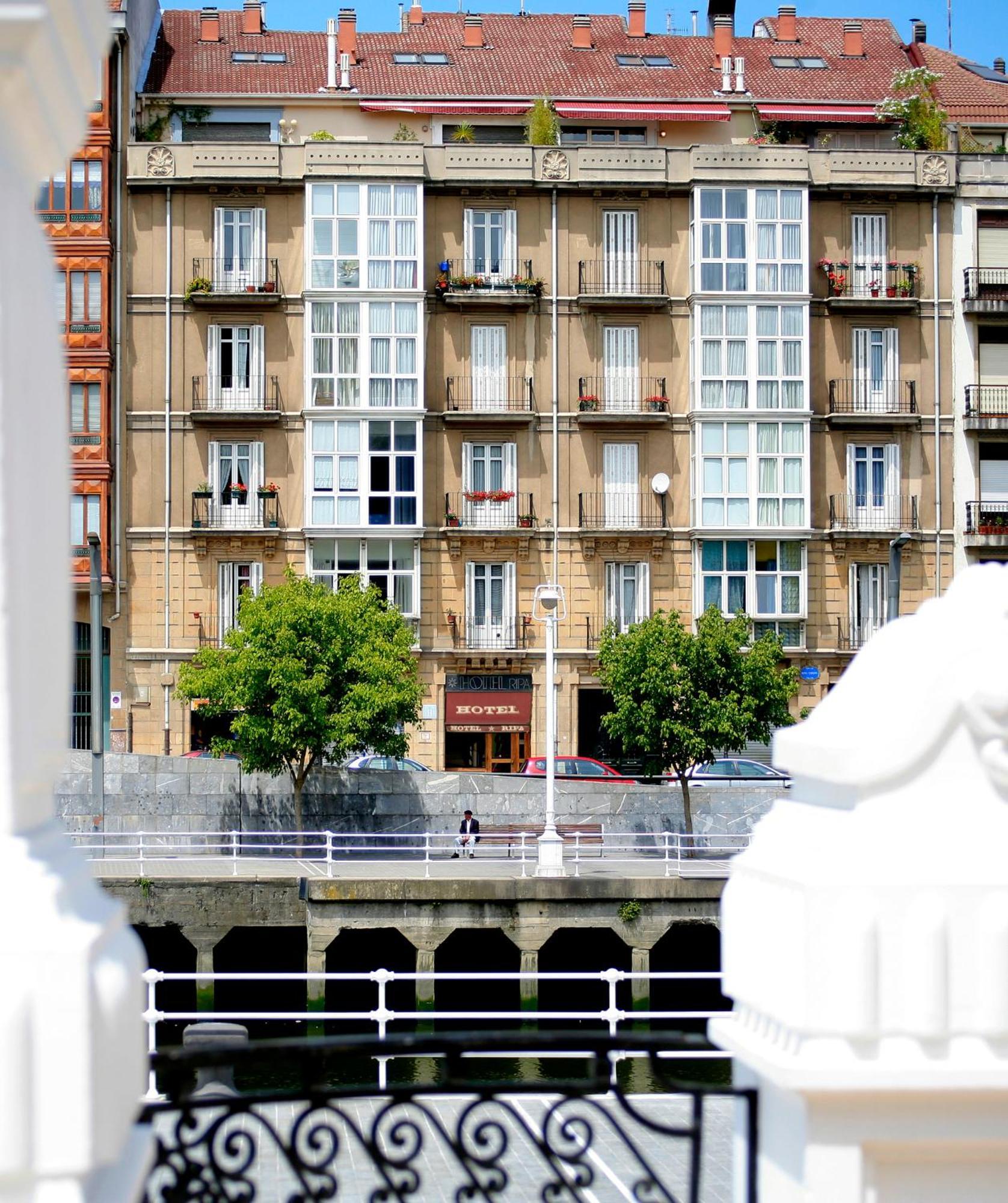 Hotel Ripa Bilbao Exterior photo